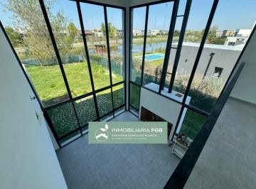 Casa · 190m² · 6 Ambientes · 6 Cocheras · Casa a La Laguna en Venta en Barrio Islas El Cantón | 4 Dorm. |5 Baños |terraza | Cochera Dobl