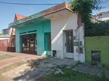 Casa de 3 ambientes, La Matanza · Casa con Dos Viviendas y un Local en Venta en Aldo Bonzi
