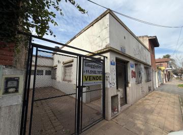 Casa · 103m² · 5 Ambientes · 2 Cocheras · Venta Casa 5 Ambientes a Reciclar - Apta Credito - Moreno Centro.