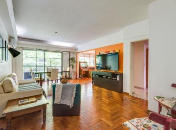 Departamento de 4 ambientes, Belgrano · Amplio Departamento de 4 Ambientes Más Dependencia en Venta en El Corazón de Belgrano!