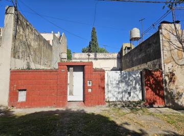Casa · 70m² · 3 Ambientes · Venta Casa a Reciclar en Echesortu - Rosario