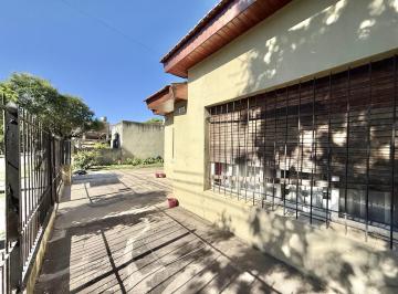 Casa · 116m² · 4 Ambientes · 1 Cochera · Casa Americana en Venta 4 Ambientes Castelar Sur - Apta Credito