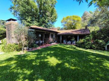 Casa de 3 ambientes, Escobar · Chalet en Venta con Gran Parque