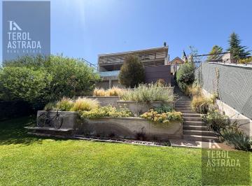 Casa · 337m² · 6 Ambientes · 2 Cocheras · 2 Casas Conectadas por El Jardín - Venta - Excepcionales Vistas a La Montaña
