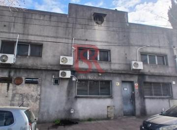 Bodega-Galpón · 848m² · E. S. Galpon en Alquiler