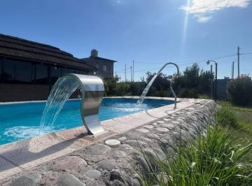 Quinta vacacional · 55m² · 1 Ambiente · 4 Cocheras · Se Vende Quincho con Pileta en Barrio Privado