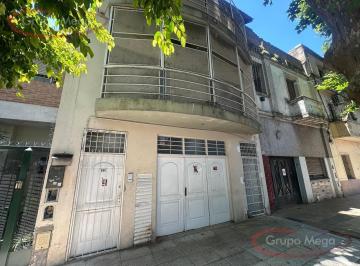 Casa · 175m² · 4 Ambientes · 1 Cochera · Casa 4 Amb en Duplex 2 Bños 1 Toil Patio Balcon Garage