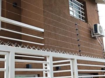 Casa · 105m² · 5 Ambientes · Dúplex en Venta