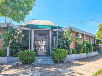 Local comercial · 200m² · 1 Cochera · Consultorio Oficina Local en Venta Francisco Alvarez Centro