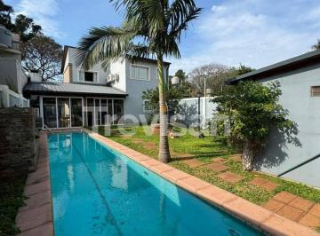 TRV-TRV-466_2 · Casa 3 Dorm.. | Av Aguado