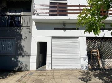 Casa · 50m² · 3 Ambientes · 1 Cochera · Alquiler Casa 3 Ambientes – Merlo