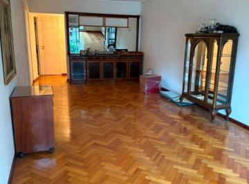 Departamento Venta de 4 ambientes · Excelente 4 Ambientes en Venta 115 m² Al Frente con Cochera y Baulera