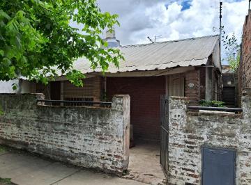 Casa · 90m² · 3 Ambientes · Oportunidad!