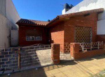 Casa · 90m² · 3 Ambientes · 1 Cochera · Casa en Venta 3 Amb - Ramos Mejía