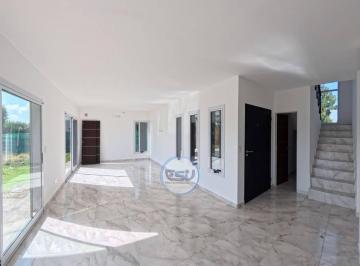 Casa · 165m² · 4 Ambientes · 2 Cocheras · Venta Casa 4 Ambientes Principado Ciudad Nautica