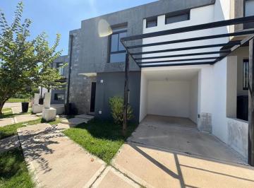 Casa de 5 ambientes, Córdoba · Lomas de Manantiales - Gran Oportunidad Venta Dúplex 4 Dorm (1 Pb) Galería Asador m Circunvalación