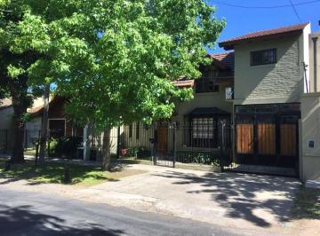 Casa de 5 ambientes, Ituzaingó · Excelente Propiedad Ubicada en Ituzaingo, Zona de Las 5 Esquinas