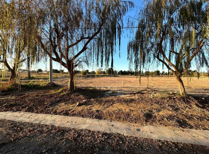 Terreno · 683m²