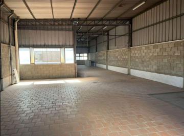 Bodega-Galpón de 6 ambientes, Córdoba · Hermoso Galpon 940 m² con Montacargas - Alberdi