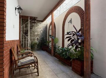 Casa · 106m² · 2 Dormitorios · Casa en Arroyito en Venta!