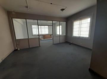 Oficina comercial · 50m² · 2 Ambientes · Oficina Administrativa Muy Luminosa