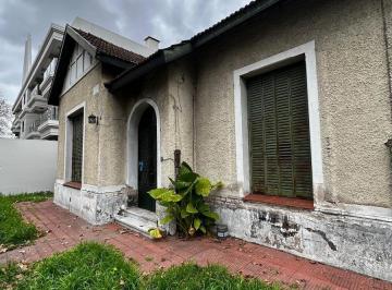 Casa · 346m² · 3 Ambientes · 1 Cochera · Casa en Venta en Lomas de Zamora a Refaccionar