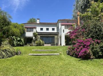 Casa · 299m² · 7 Ambientes · Casa - Altamira