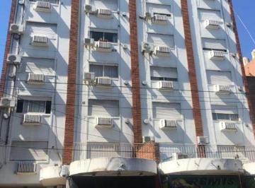 Departamento de 1 ambiente, Morón · Departamento Monoambiente en 6to Piso por Ascensor, a Pocos m del Centro y Estación de Moron.
