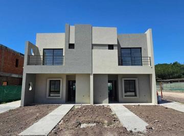Casa · 118m² · 4 Ambientes · 2 Cocheras · Casa en Venta en Springpark Pilar, Pilar, G. B. a. Zona Norte