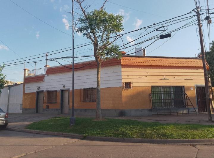 Casa · 145m² · 3 Ambientes · 1 Cochera