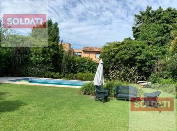 Casa · 360m² · 10 Ambientes · Casa en Alquiler en Solares del Talar