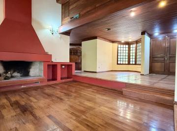 Casa · 480m² · 7 Ambientes · 3 Cocheras · Se Vende Casa en Barrio Urca 4 Dorm. y Pileta. Gran Lote