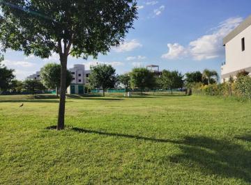 Terreno · 544m² · Venta de Lote Interno en Esquina Orientacion Norte - Lagoon Pilar