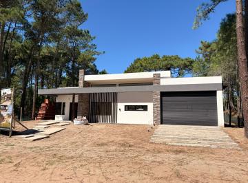 Casa de 6 ambientes, Pinamar · Casa Moderna 4 Dorm. a Estrenar Pinamar Norte