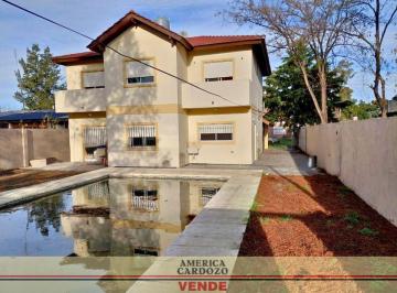 Casa · 180m² · 6 Ambientes · 3 Cocheras · Chalet 6 Ambientes, 440 m², La Reja Financia Dueño