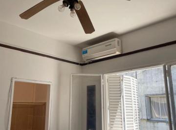Departamento de 2 ambientes, Centro / Microcentro · 2 Ambientes Lateral en Venta
