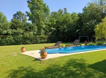 Quinta vacacional · 130m² · 4 Ambientes · 1 Cochera · Casa Quinta en Alq. Temporario en Comarca del Sol, Exaltación de La Cruz, G. B. a. Zona Norte