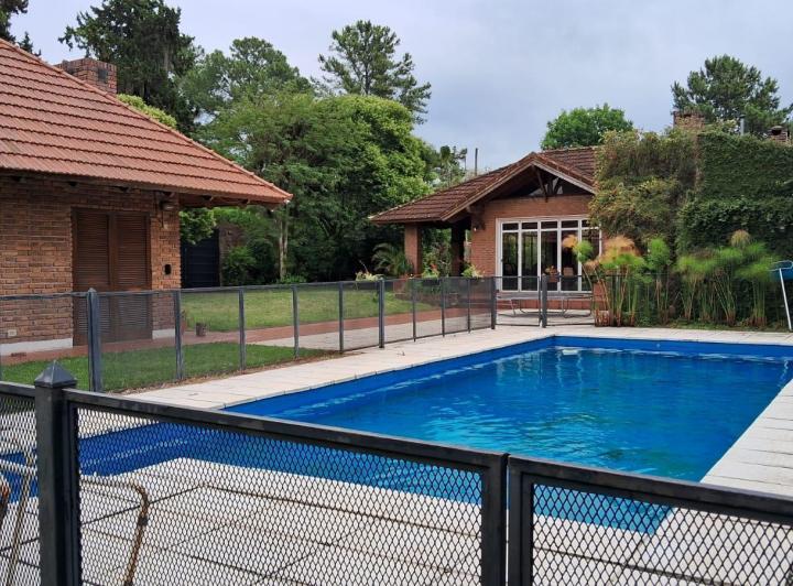 Casa · 520m² · 7 Ambientes · 5 Cocheras