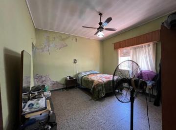 Casa · 143m² · 6 Ambientes · Casa Ideal Flipping, Desarrollo, Inversiones, Primera Vivienda!