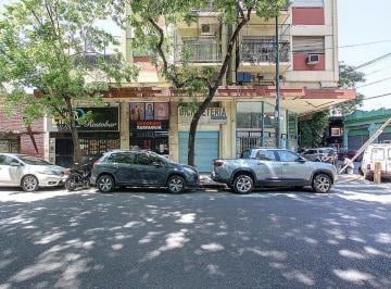 Local comercial · 36m² · Local Emplazado en El Barrio de Flores, Cuenta con 36 m² Totales Distribuido en Pb y Entrepiso