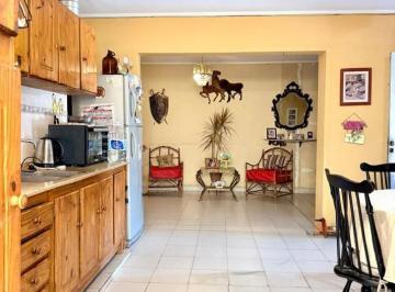 Casa · 140m² · 6 Ambientes · 2 Cocheras · Casa en Venta en Monte Vera