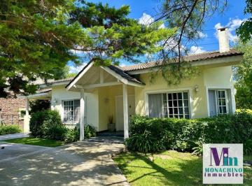 Casa de 4 ambientes, Pilar · Pilar - Barrio La Masia, 4 Amb, con Pileta, Lote Central, - Ubicacion Km 50 Ramal Pilar