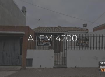 Casa · 4 Ambientes · 1 Cochera · Casa en Venta