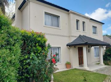 Casa · 800m² · 7 Ambientes · 1 Cochera · Casa en Venta en Campo Grande