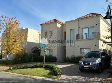 Casa · 177m² · 5 Ambientes · 1 Cochera · Casa en Venta en Tipas, Nordelta, Tigre