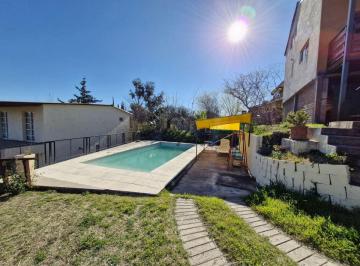 Casa de 2 ambientes, Villa Carlos Paz · Casa Para 7 con Pileta, Patio, Quincho Proxima Al Centro