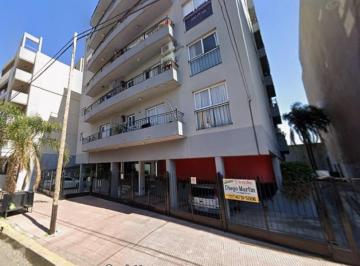 Departamento · 50m² · 2 Ambientes · 2 Ambientes Muy Lindo y Luminoso, Amplio Balcón y Cochera