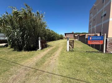 Terreno · 577m² · Terreno en Venta de 577 m² - a 100 m del Mar Sobre La Av Principal