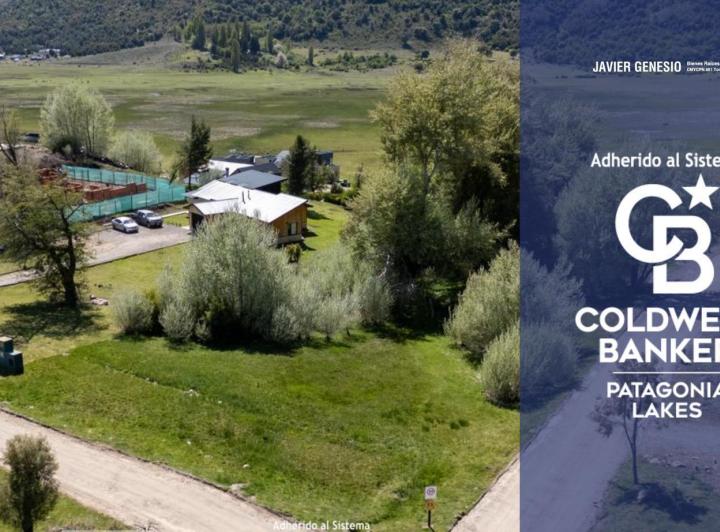 Terreno · 2100m²