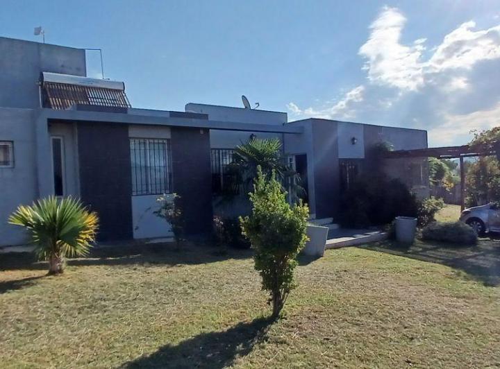 Casa · 315m² · 10 Ambientes · 3 Cocheras